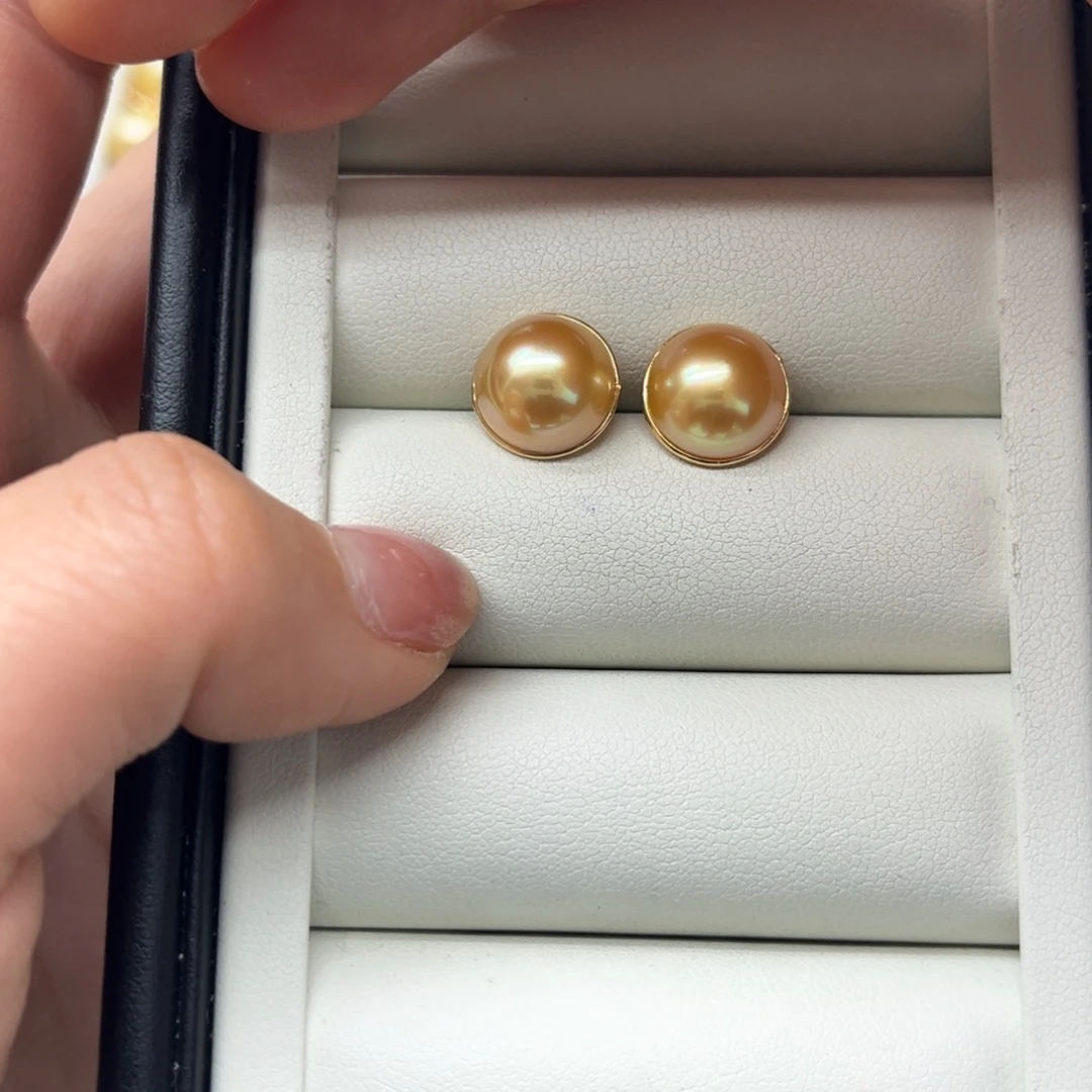 18K金镶嵌拼合珍珠（马贝珠）耳饰