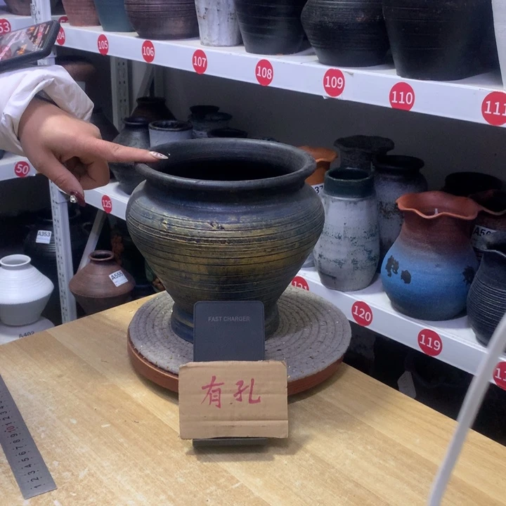 【闪购商品】红陶底部有孔