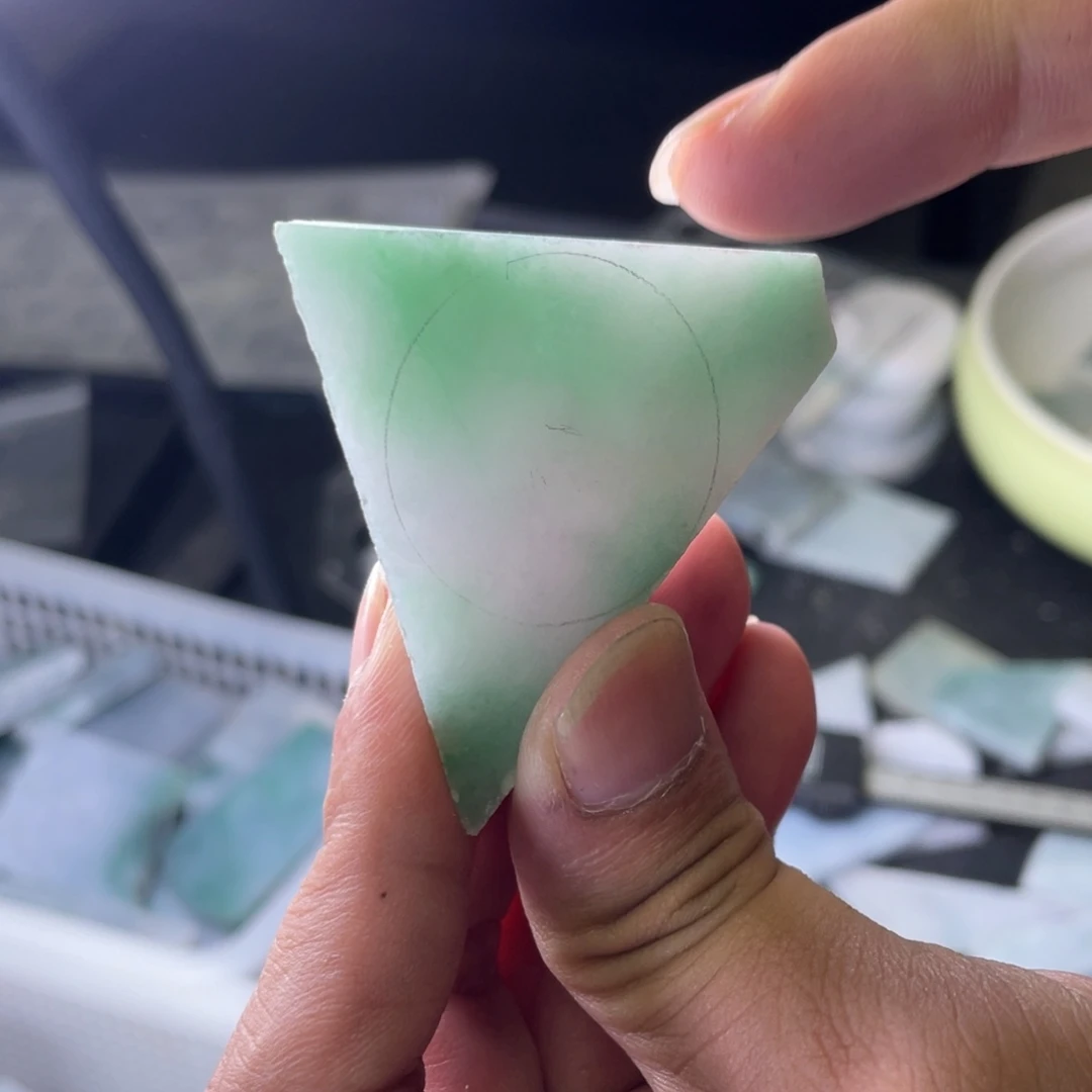 定制翡翠未镶嵌翡翠