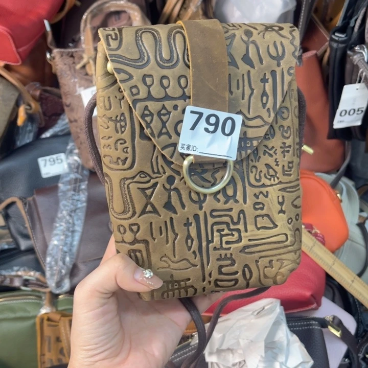 头层牛皮疯马牛皮手机包790