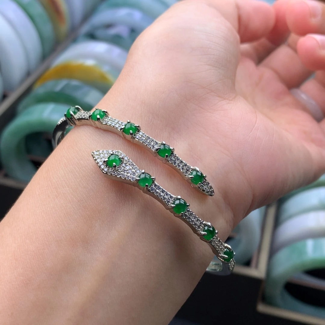 未镶嵌手镯翡翠多样性