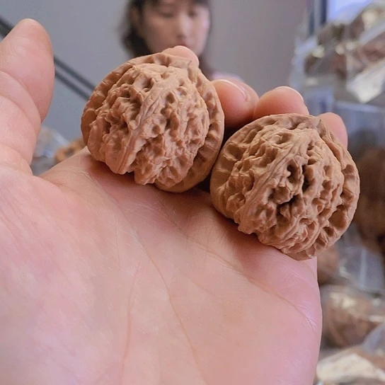 【闪购商品】把件文玩核桃37三角白