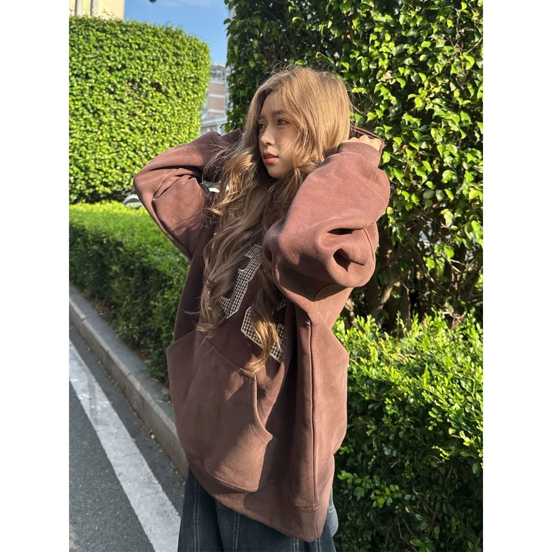黎帮主原创复古格纹刺绣字母学院风连帽卫衣女2025秋冬款宽松帽衫