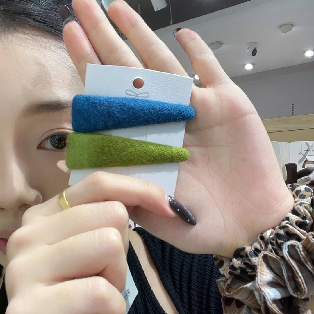 铁合金皮质蓝绿三角