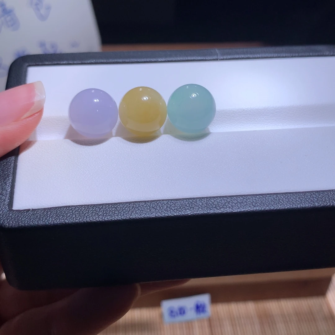 散珠翡翠特价浓三彩卡12.4+