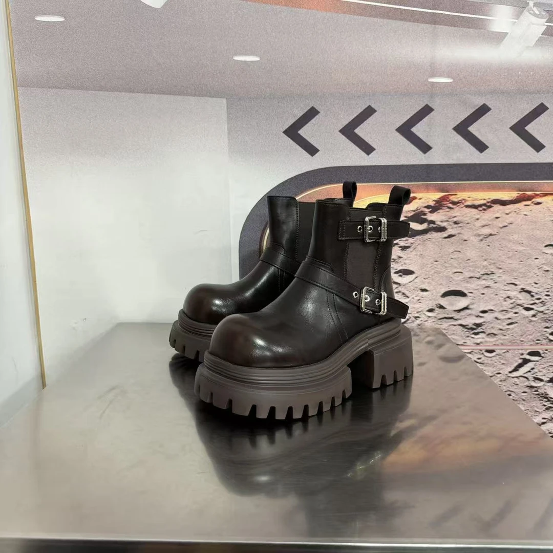 889-32加绒新款2025精品百搭潮流马丁靴中筒烟筒黑色女士