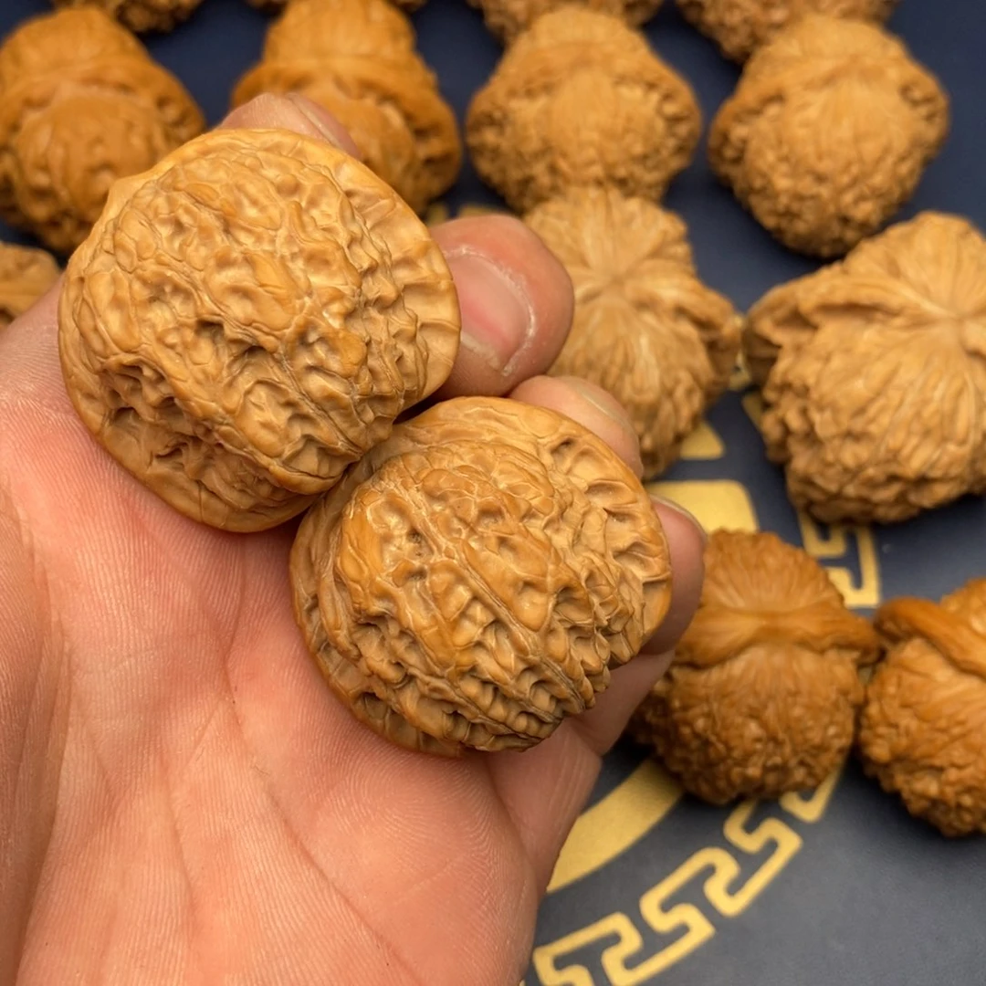 文玩核桃把件D****王38血麒麟