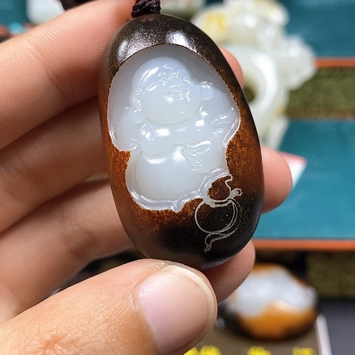 高***！和田玉未镶嵌颈饰