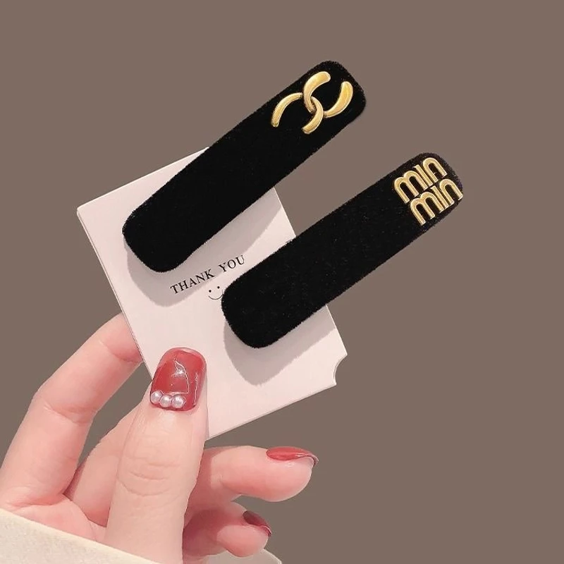 小香秋冬款赫本法式丝绒字母发夹BB夹小众设计感刘海侧边夹女