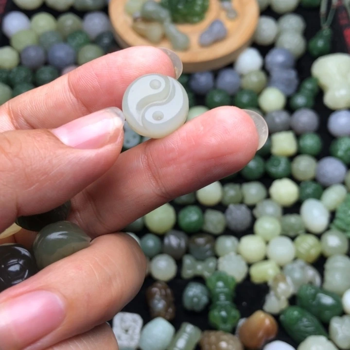 【闪购商品】和田玉未镶嵌颈饰一*