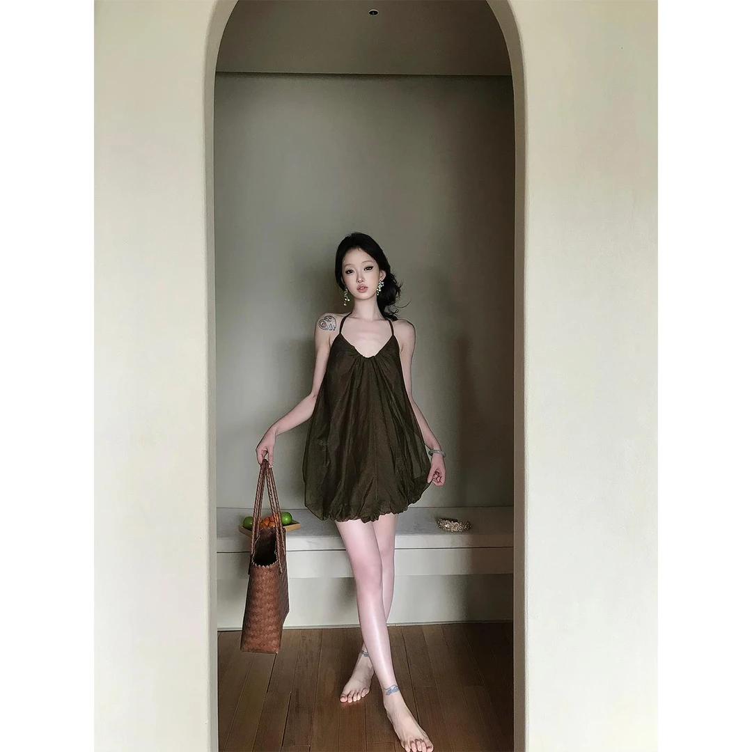 彼得潘精灵花苞挂脖系带度假墨绿露背弹力纱裙连衣裙短裙超火的