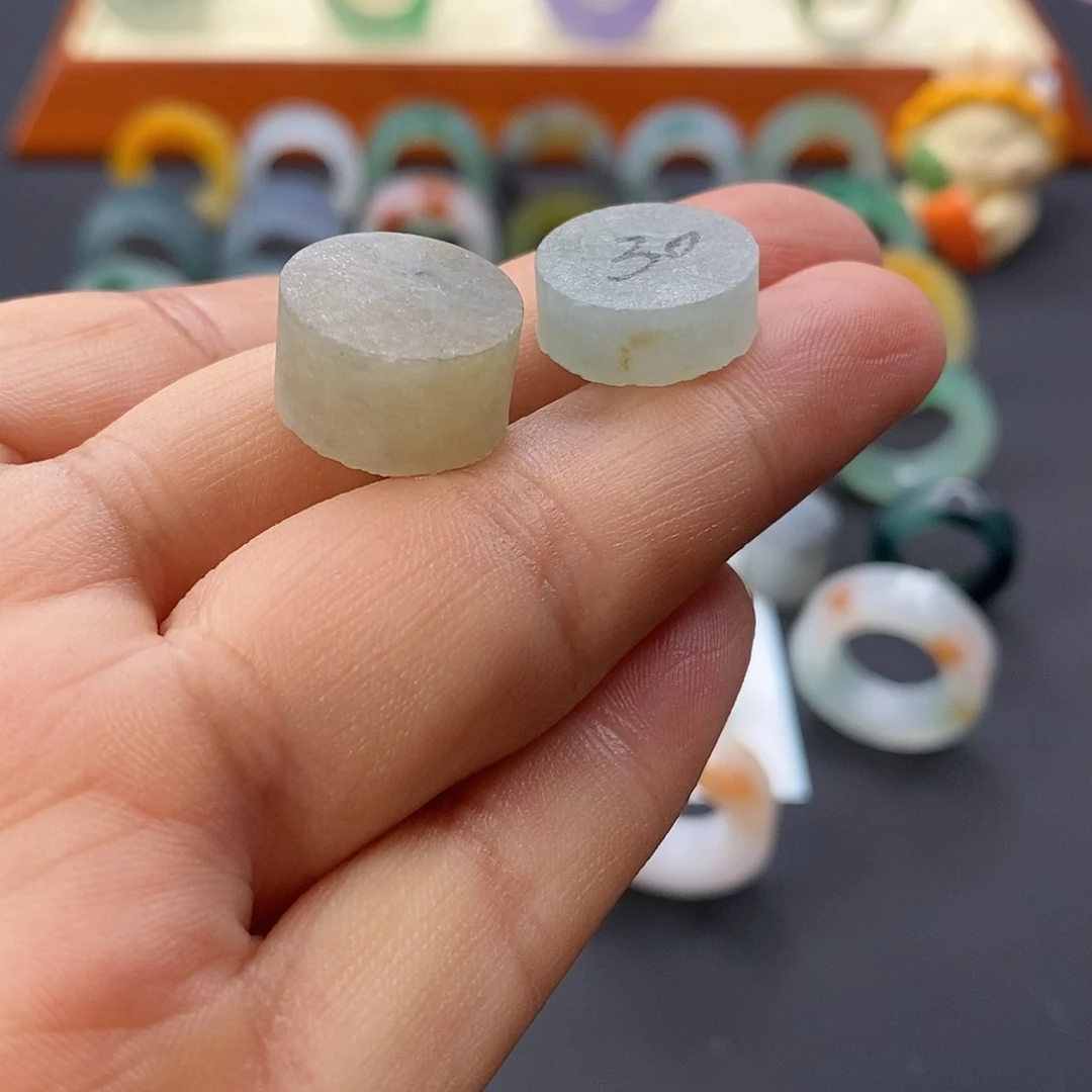 定制翡翠未镶嵌烟*翡翠