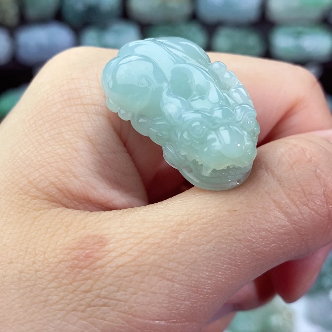 翡翠颈饰未镶嵌天然