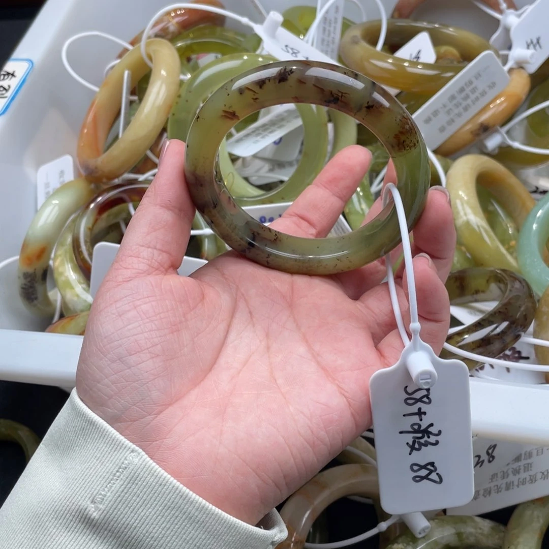 未镶嵌蛇纹石玉手镯