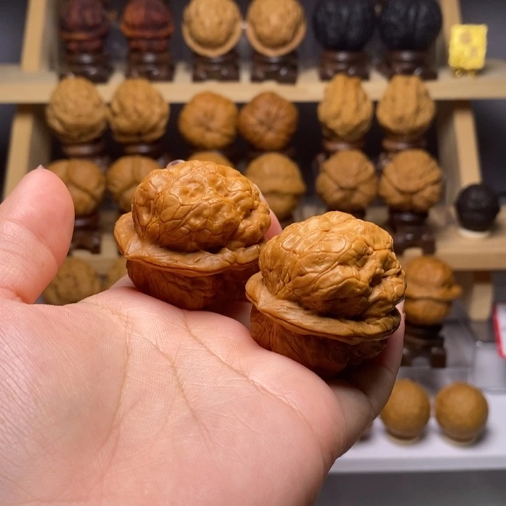 M***i文玩核桃吊坠40金蟾疙瘩包Y01