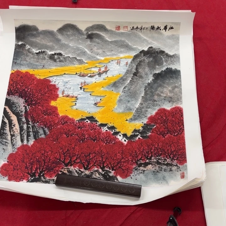 国画花鸟等图案为一体的