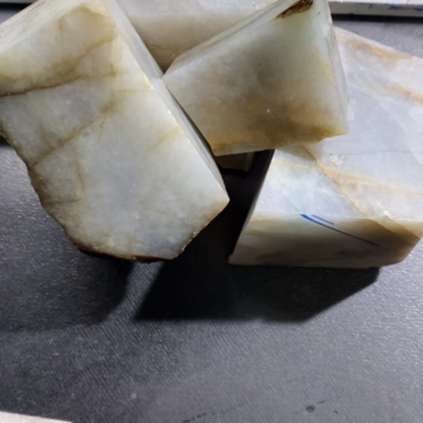 【闪购商品】翡翠挂件未镶嵌?****?纯毛料不带工