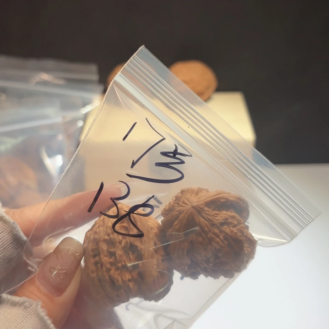 J***锦文玩核桃吊坠17号链接