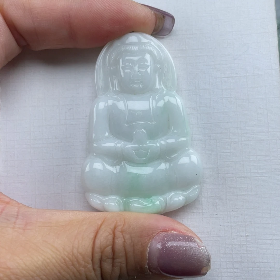 潇***回翡翠未镶嵌颈饰观音