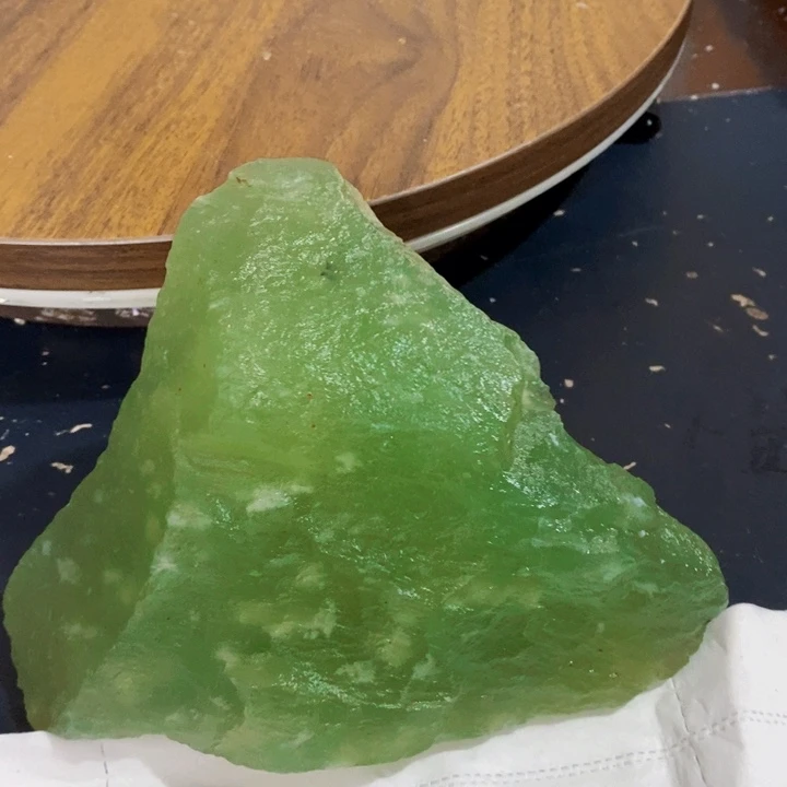 蛇纹石玉未镶嵌原石