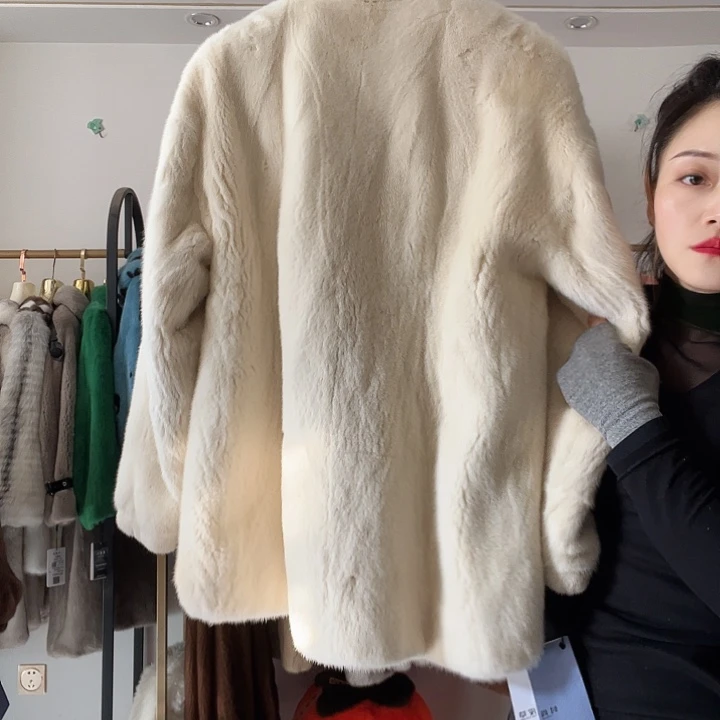 喵**。水貂本色73长120斤左右内