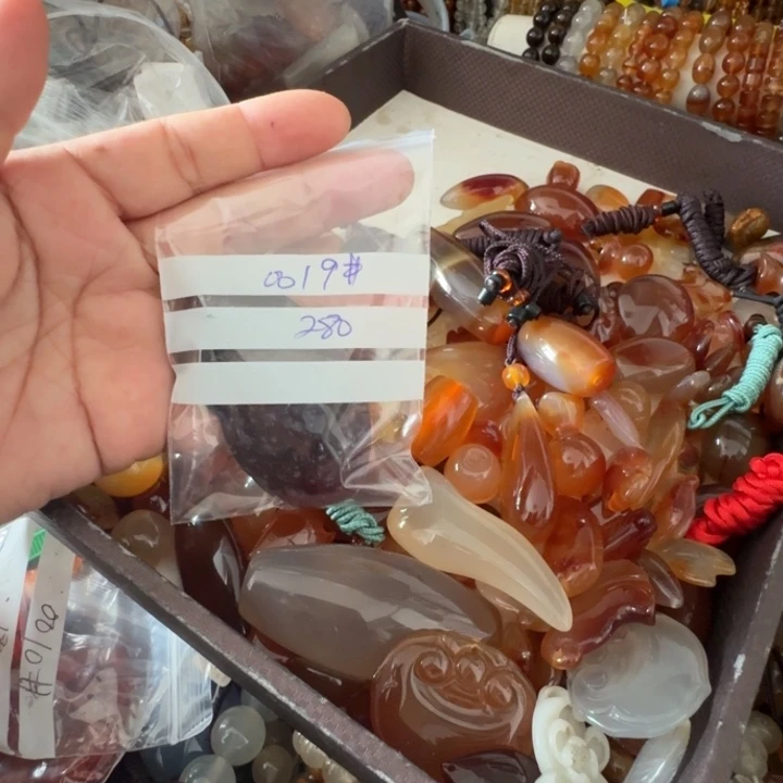 玛瑙/玉髓颈饰合金借***秋0019