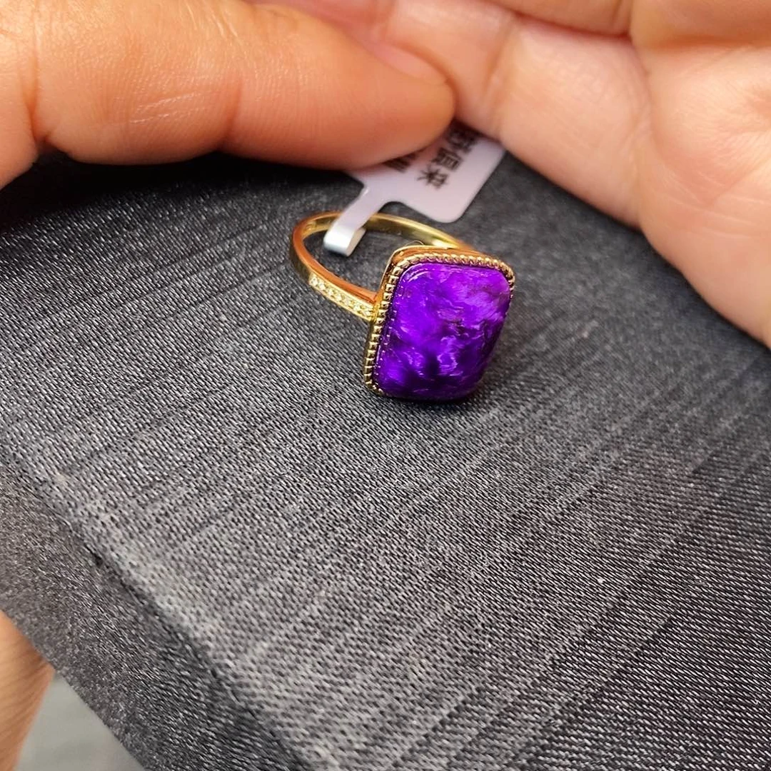 苏纪石（舒俱来）18K金镶嵌戒指