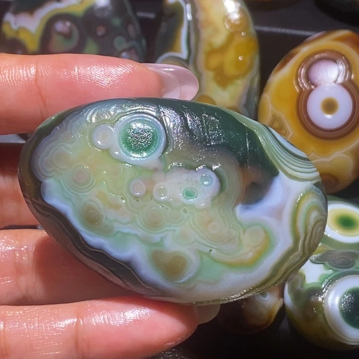 玛瑙/玉髓未镶嵌珠宝奇石46