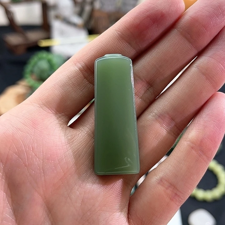 和田玉颈饰未镶嵌碧玉-粉绿-吊坠