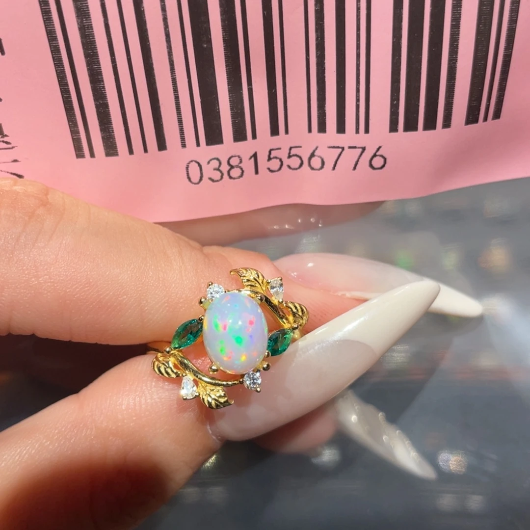 胡****未镶嵌欧泊欧泊戒指