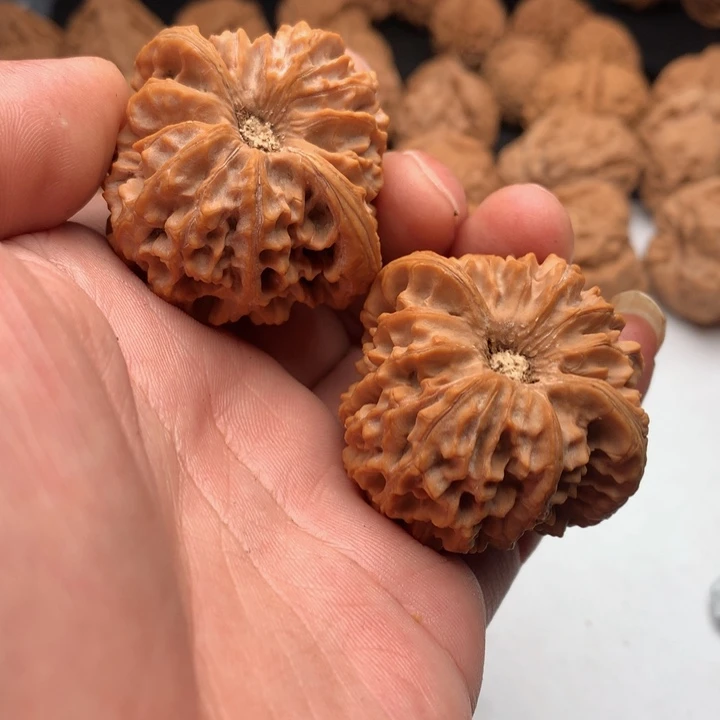 皮***翻吊坠文玩核桃我也