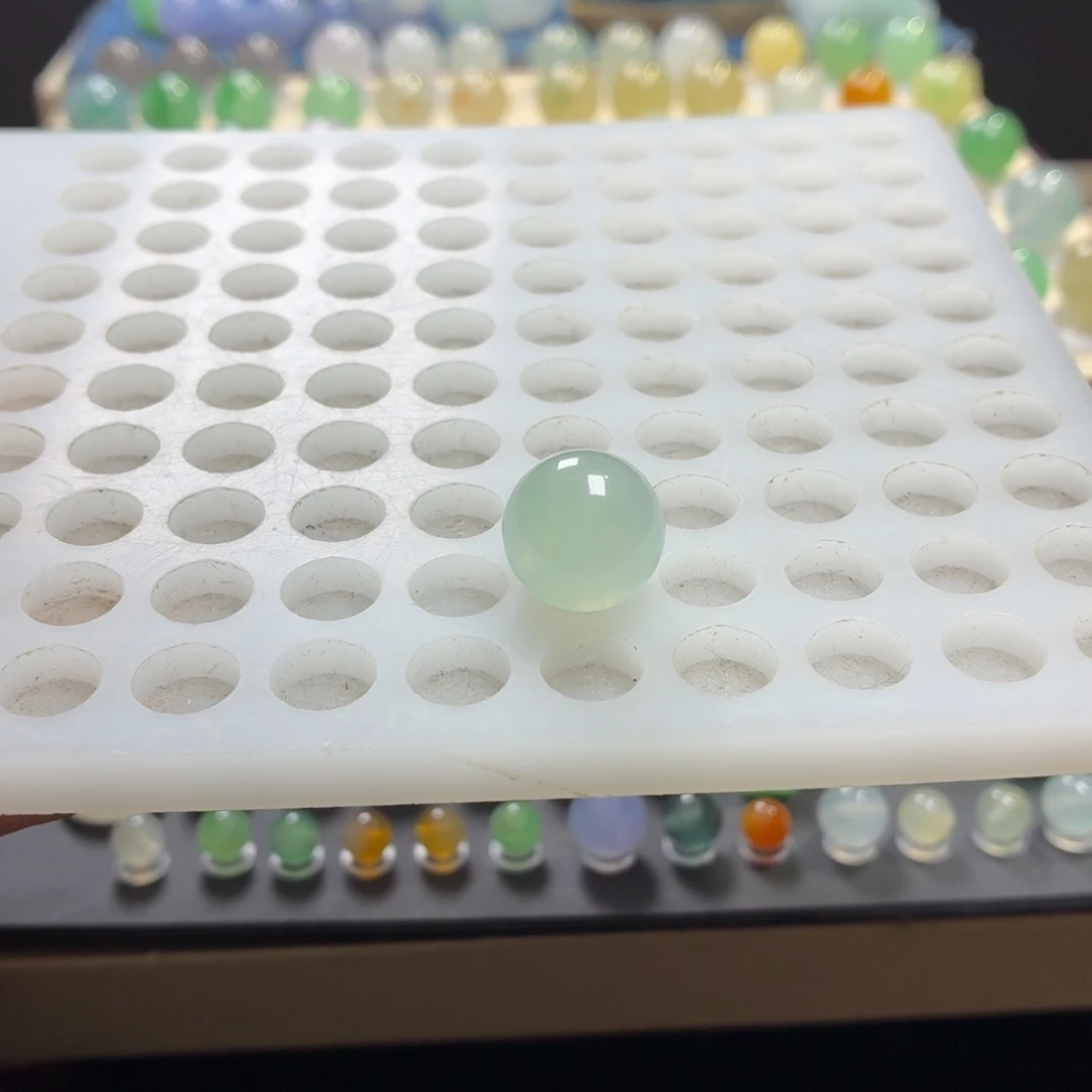 翡翠未镶嵌手链12.7翡翠圆珠