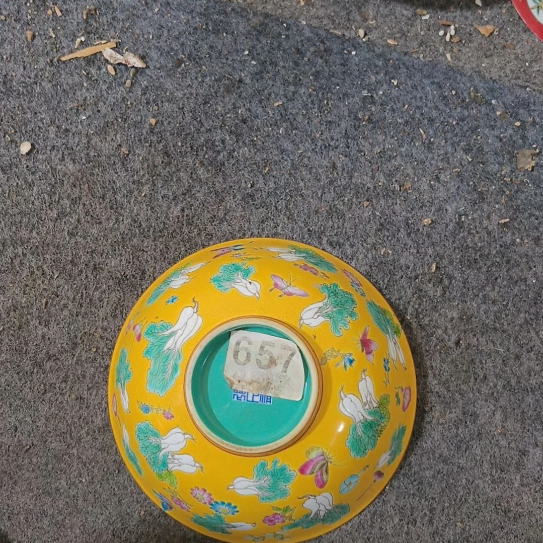 摆件一个精品陶瓷摆件