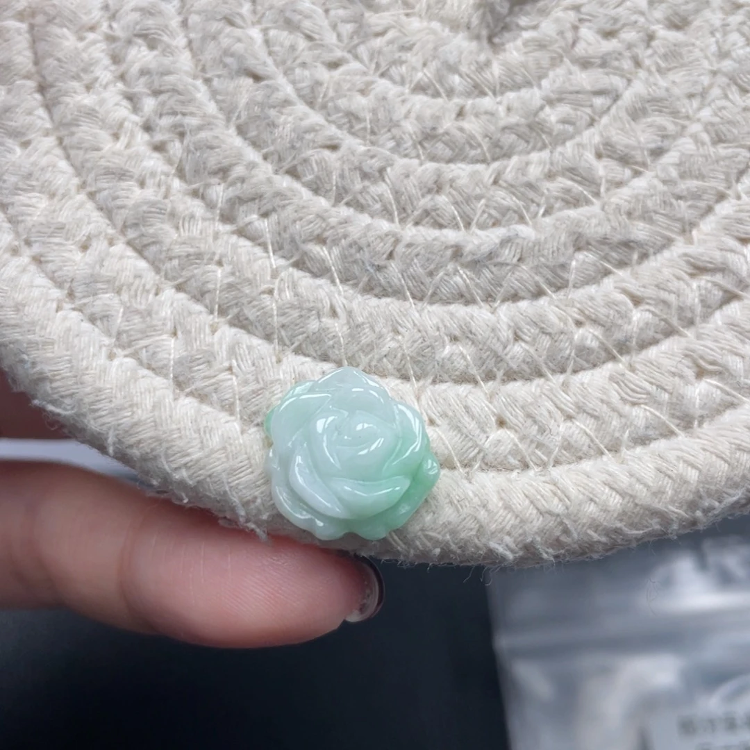 翡翠未镶嵌颈饰天然A货缅甸翡翠