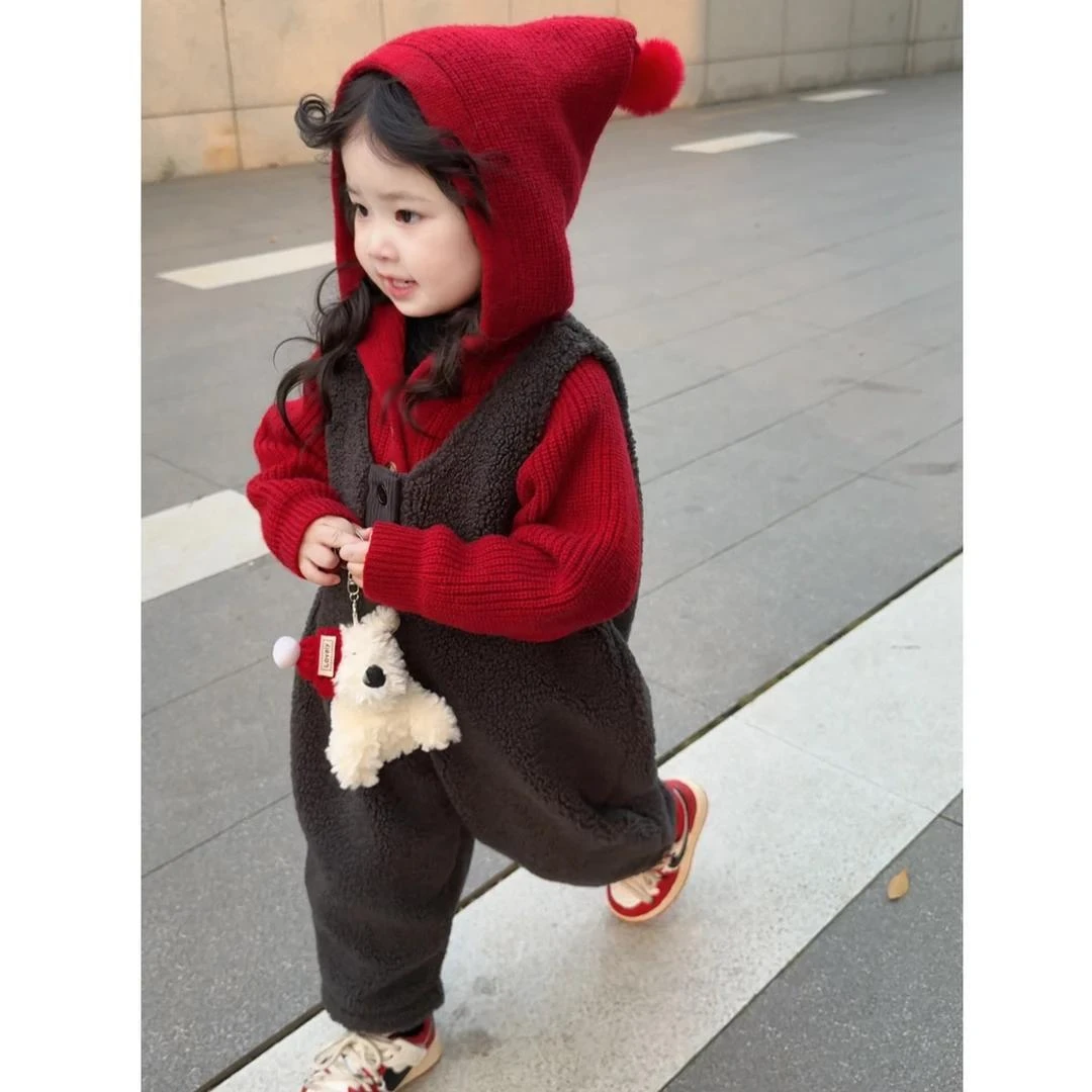 韩国童装2025秋冬新款灰色羊羔绒加厚背带连身裤儿童红色连帽毛衣