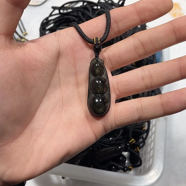黑曜岩合金颈饰四季豆