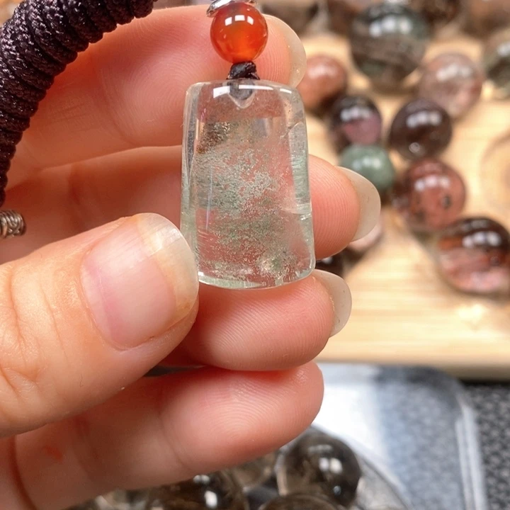 未镶嵌颈饰水晶水晶