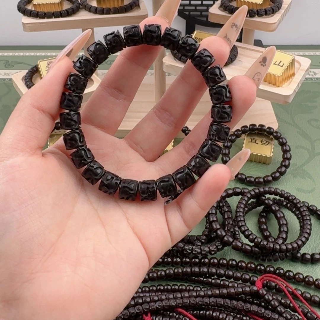 椰蒂吊坠「****玩9✖️8直切乱山手串