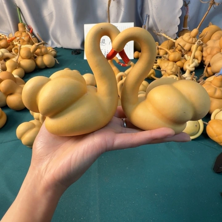 飞***鸥大叶紫檀（黑酸枝木类）