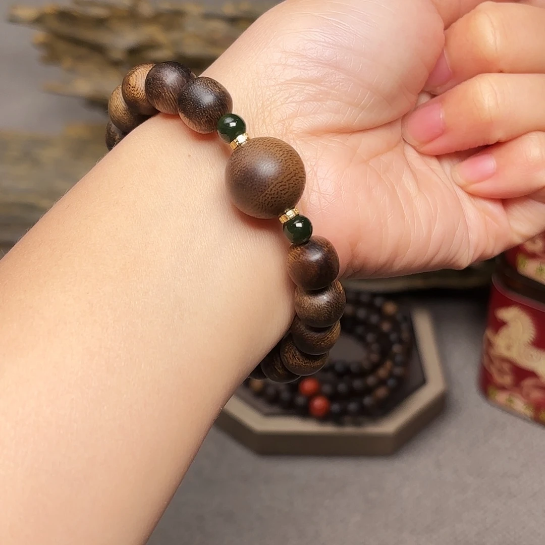 沉香手串越南芽庄瘤疤白棋楠1.0➕绿棋楠瘤疤1.5设计