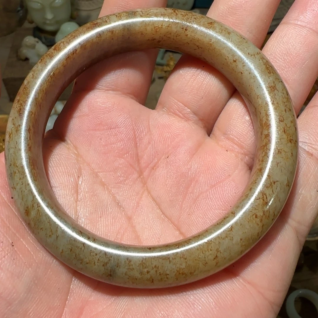 似***烟和田玉（糖玉）未镶嵌颈饰