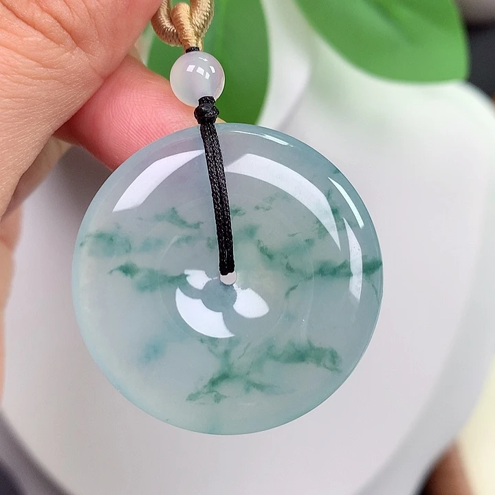 翡翠未镶嵌颈饰平安扣 34.7x5.7mm