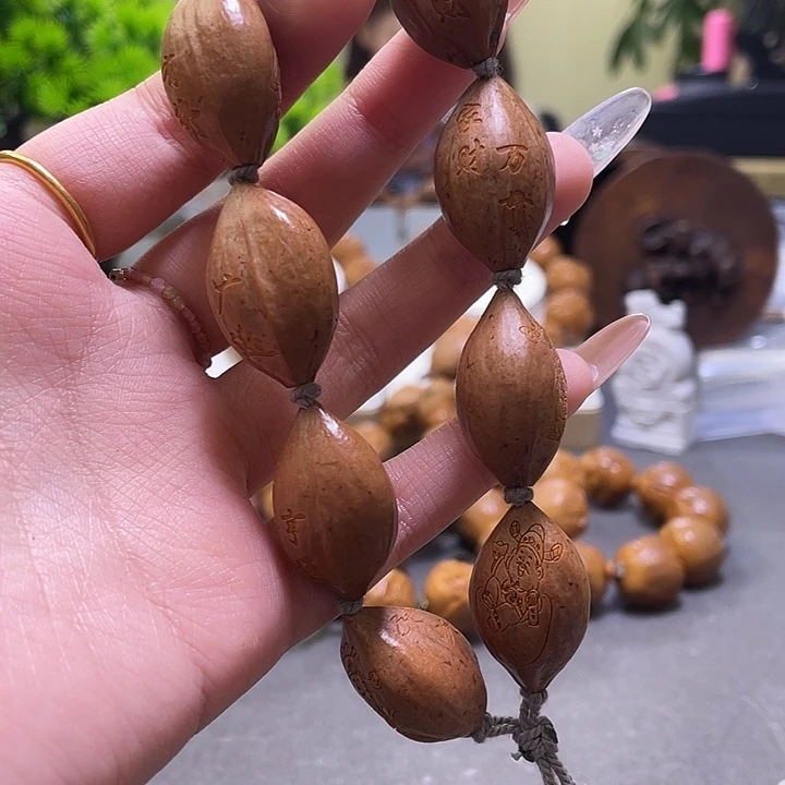 橄榄核吊坠橄榄核雕