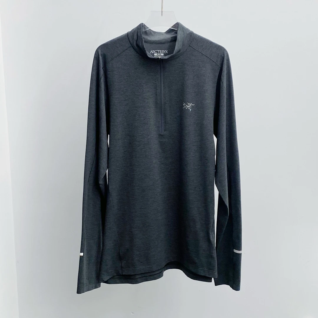 未使用 ARC'TERYX/始祖鸟 Arc`teryx 半开襟速干衣 灰色M