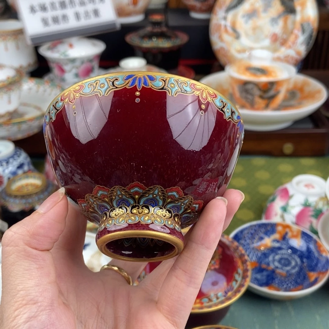 陶瓷的设计师是一个