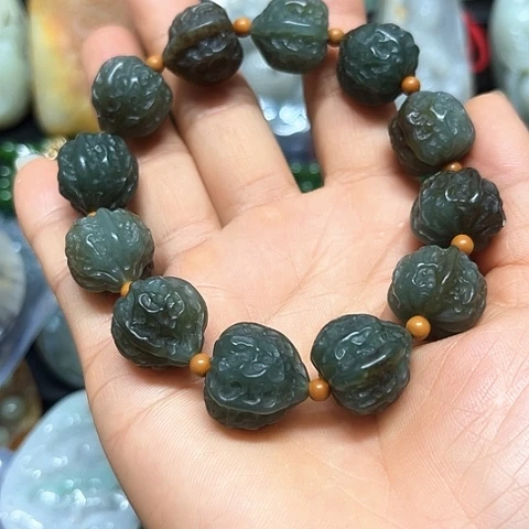 颈饰未镶嵌和田玉