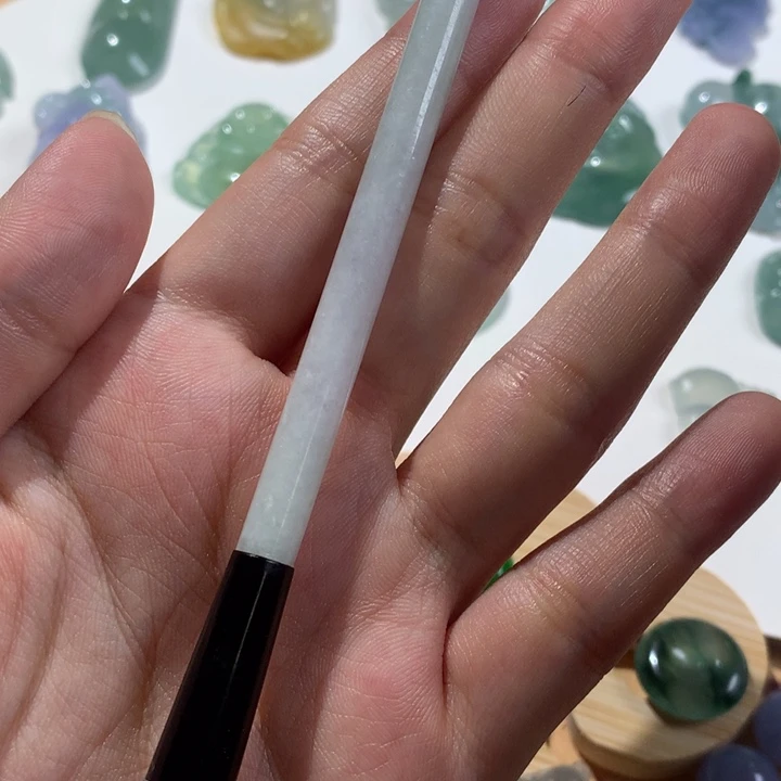 翡翠未镶嵌颈饰毛笔