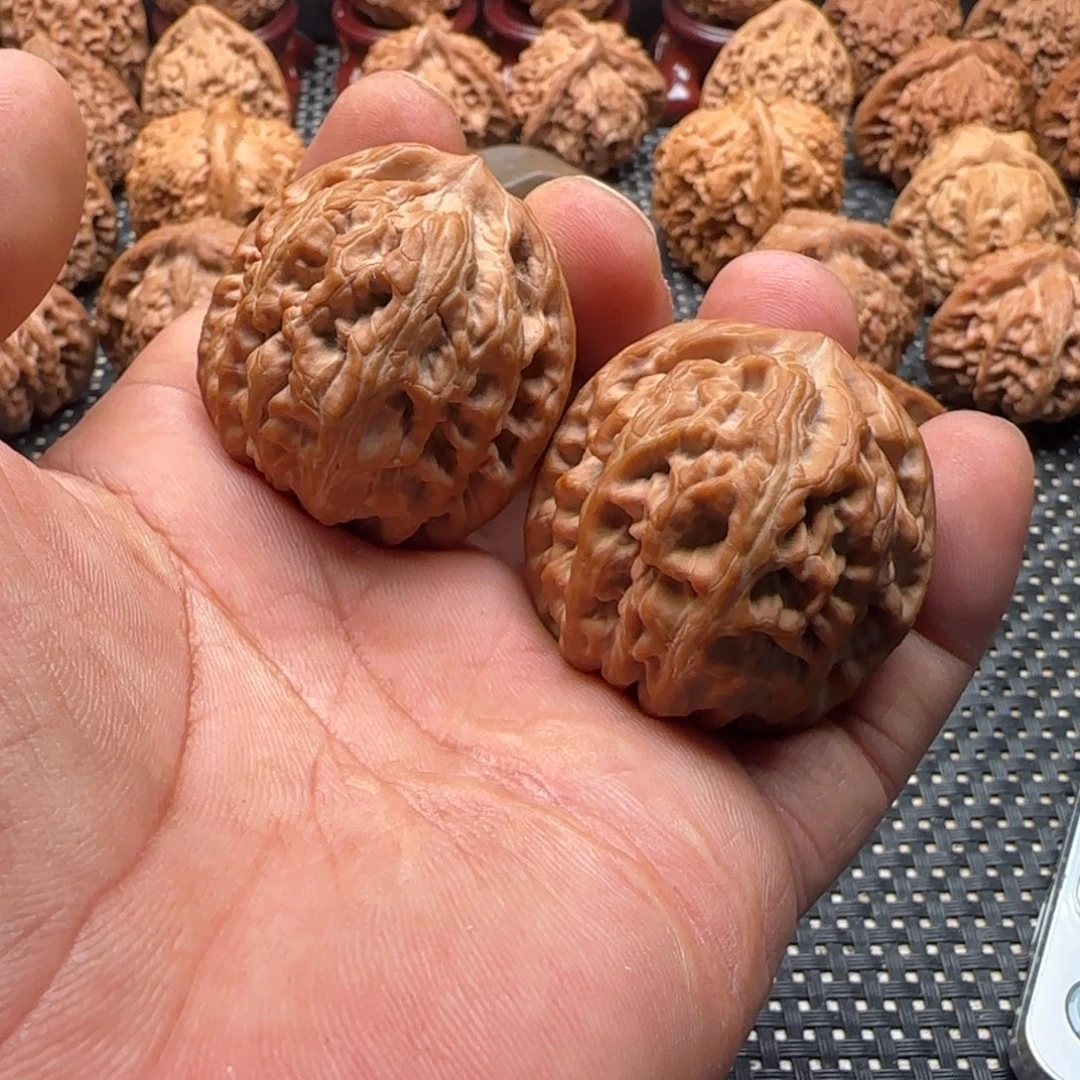 文玩核桃吊坠全品红锦鲤40