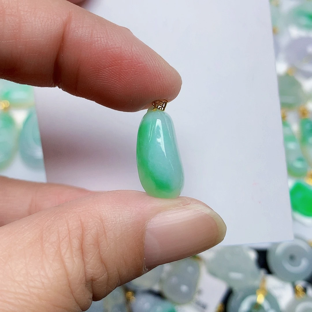 翡翠18K金镶嵌颈饰367788