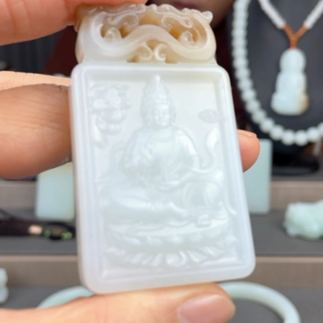 【闪购商品】颈饰未镶嵌和田玉